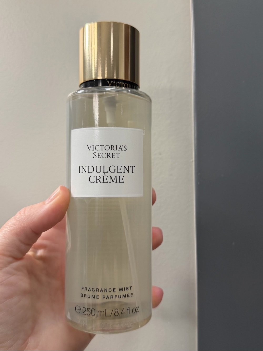 NWT Victoria's Secret Indulgent Crème Fragrance Mist